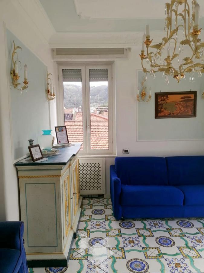 Апартаменты La Casa Di Rosa Сорренто Экстерьер фото