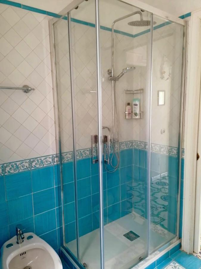 Апартаменты La Casa Di Rosa Сорренто Экстерьер фото