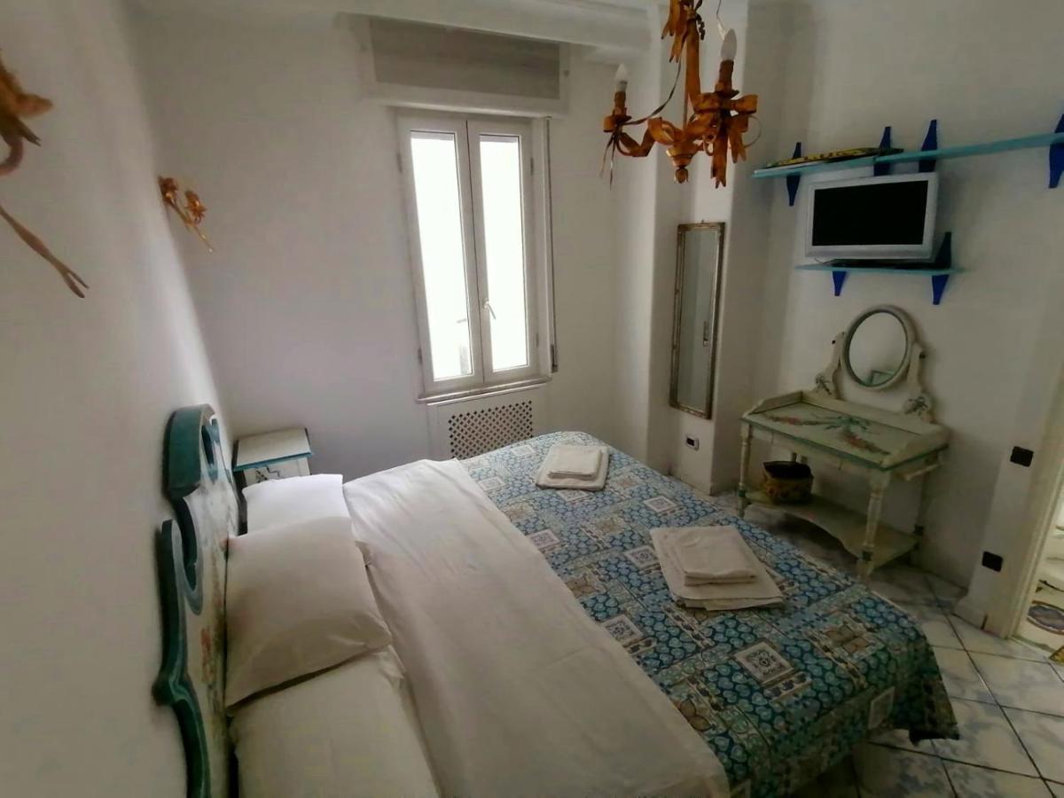 Апартаменты La Casa Di Rosa Сорренто Экстерьер фото