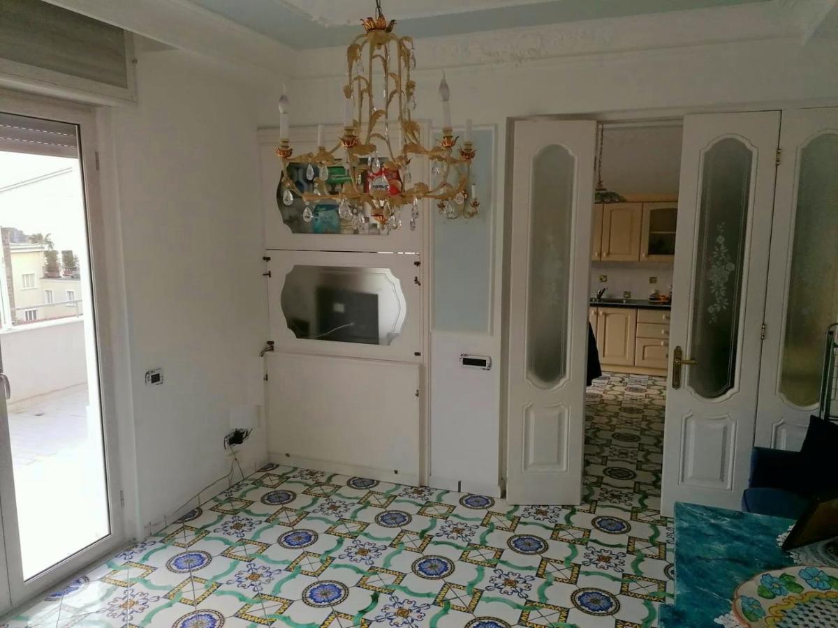 Апартаменты La Casa Di Rosa Сорренто Экстерьер фото