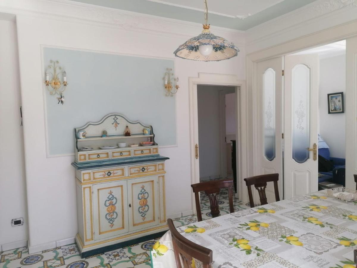 Апартаменты La Casa Di Rosa Сорренто Экстерьер фото